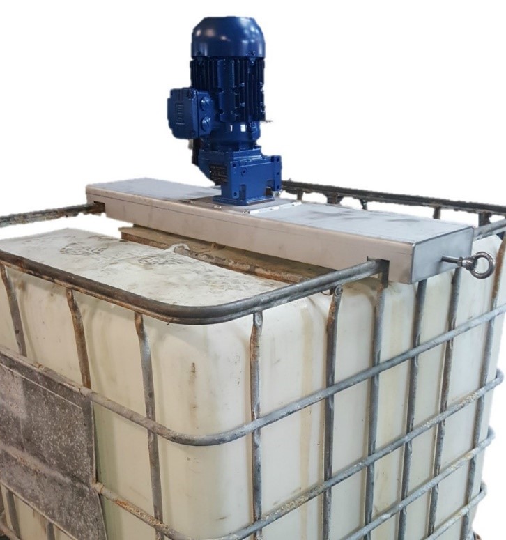 IBC mixer mounted on a tank.